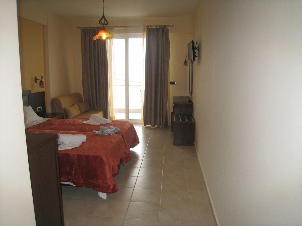 9 Queens Spa Hotel Loutrá Edipsoú Eksteriør bilde
