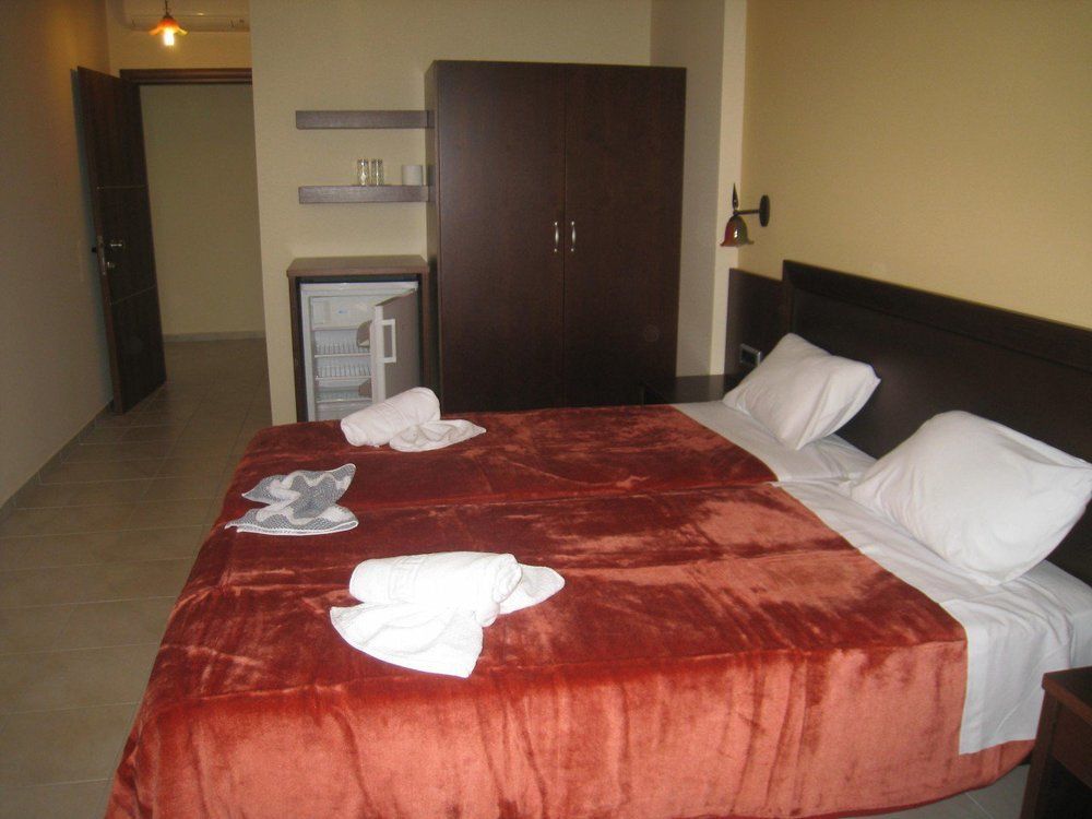 9 Queens Spa Hotel Loutrá Edipsoú Eksteriør bilde