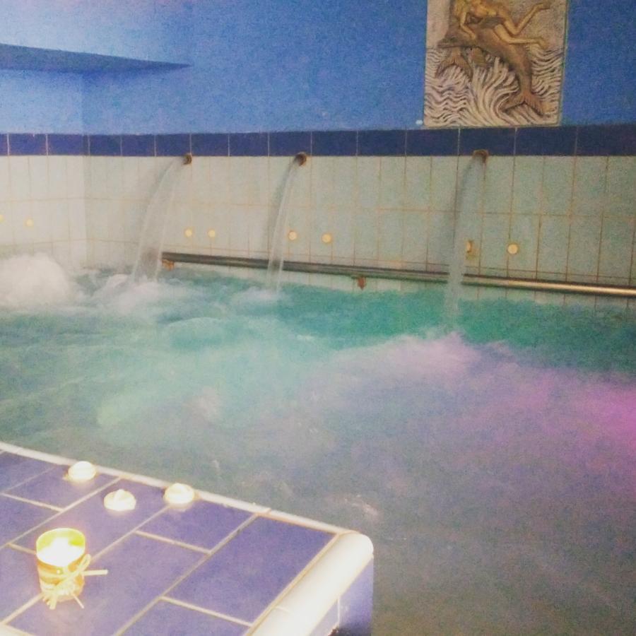 9 Queens Spa Hotel Loutrá Edipsoú Eksteriør bilde