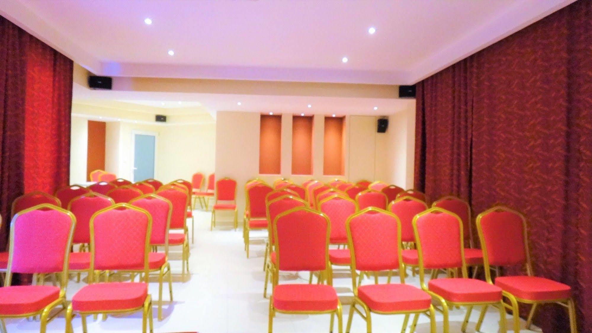 9 Queens Spa Hotel Loutrá Edipsoú Eksteriør bilde