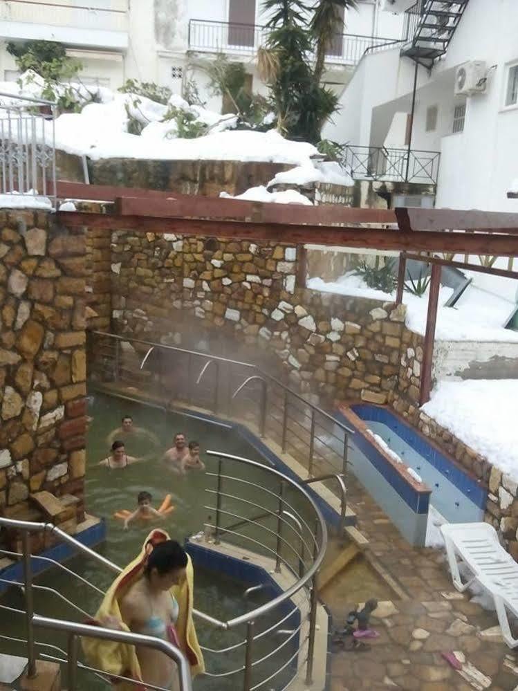 9 Queens Spa Hotel Loutrá Edipsoú Eksteriør bilde