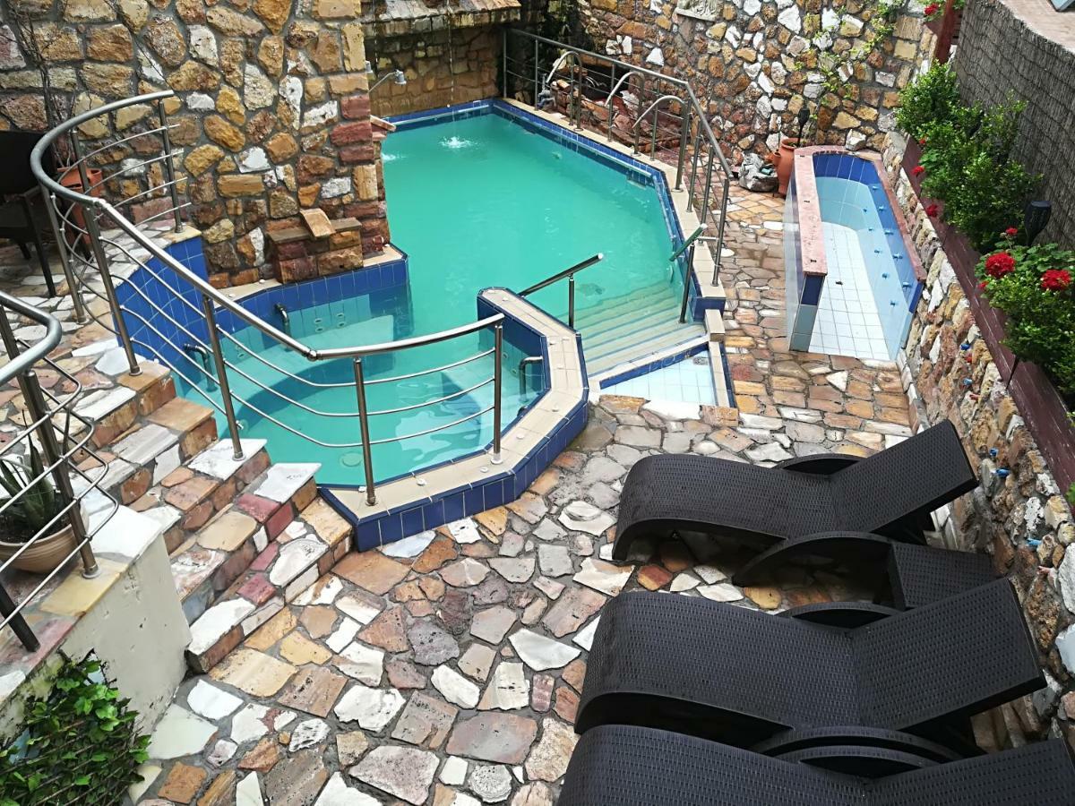9 Queens Spa Hotel Loutrá Edipsoú Eksteriør bilde